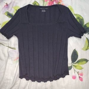 AE cropped shirt!!🌟